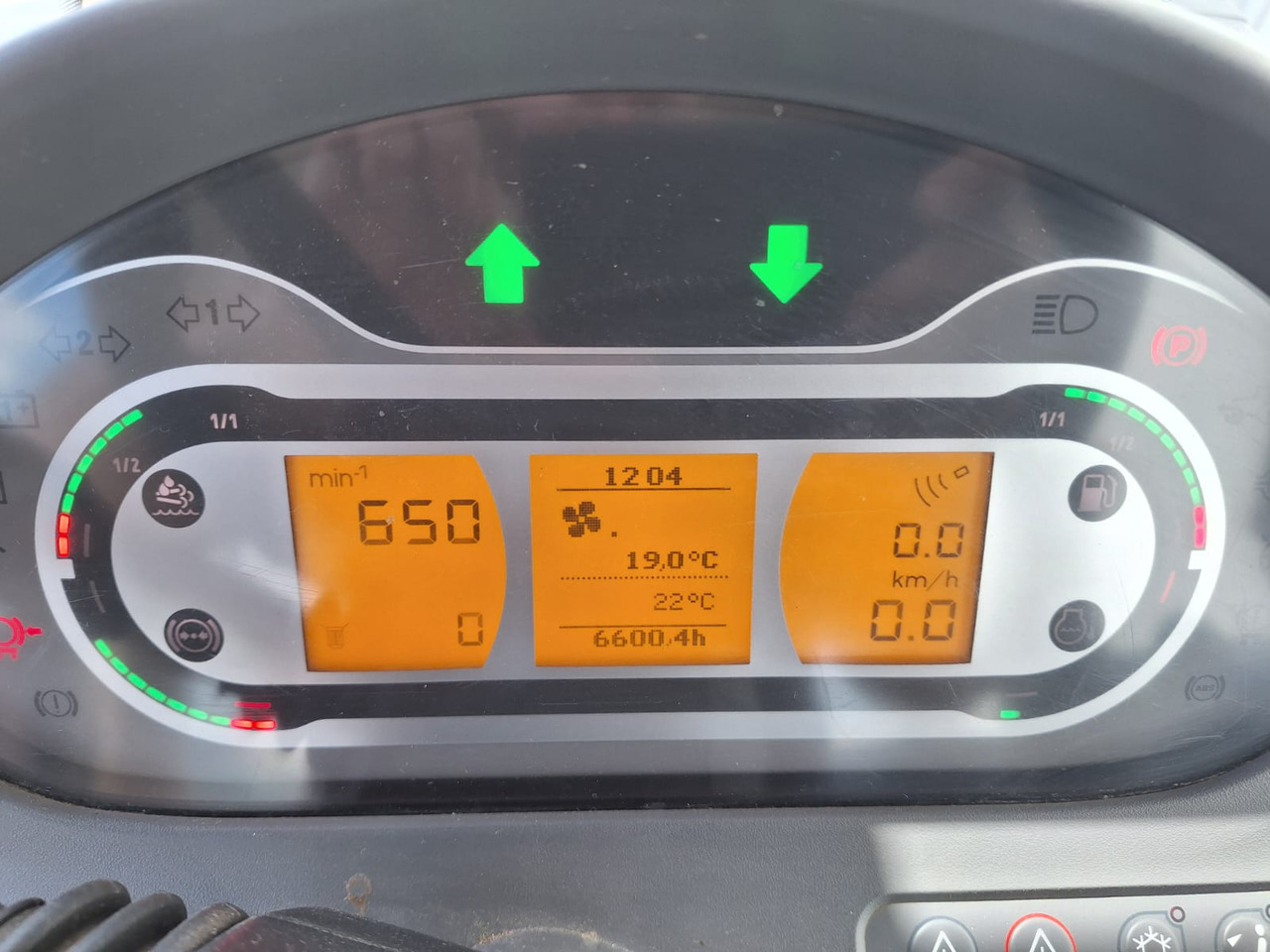 Fendt 1042 Vario S4 ProfiPlus - Трактор: слика 2 Fendt 1042 Vario S4 ProfiPlus - Трактор: слика 2