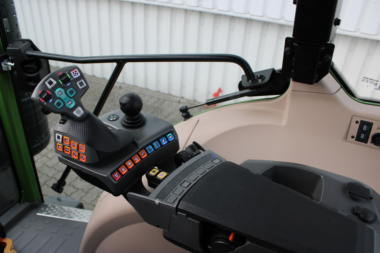 Fendt 211S Vario Gen3 Power Sett2 - Трактор: слика 5 Fendt 211S Vario Gen3 Power Sett2 - Трактор: слика 5