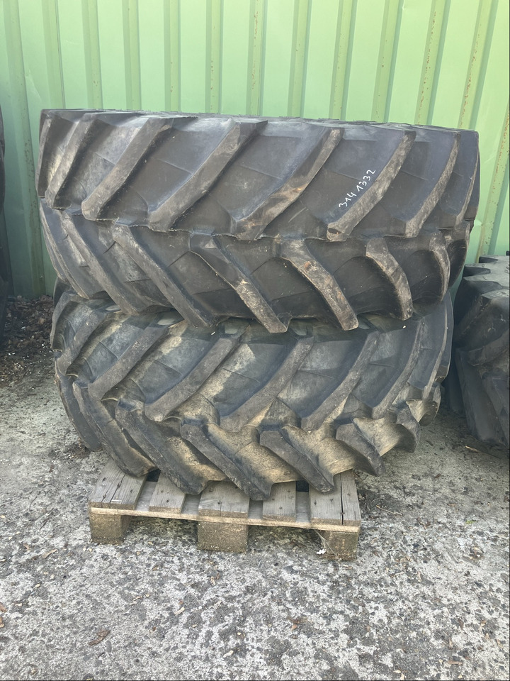 Fendt 2x Komplettrad 540/65R30 TB - Гуми и бандажи: слика 1 Fendt 2x Komplettrad 540/65R30 TB - Гуми и бандажи: слика 1