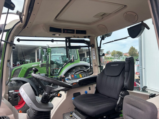 Fendt 313 Vario S4 Power - Трактор: слика 2 Fendt 313 Vario S4 Power - Трактор: слика 2