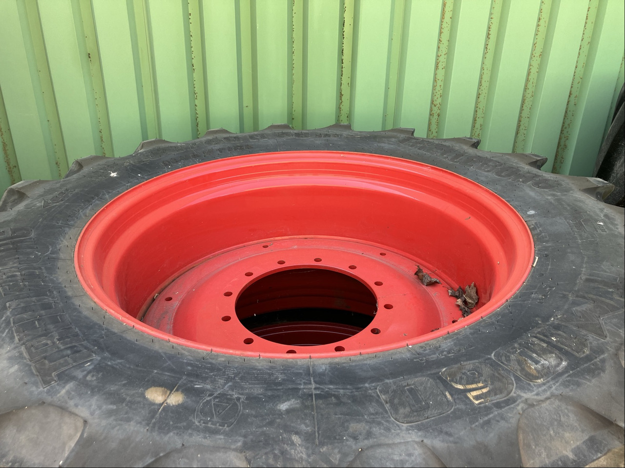 Fendt 650/60R38 750/70R44 - Гуми и бандажи: слика 3 Fendt 650/60R38 750/70R44 - Гуми и бандажи: слика 3