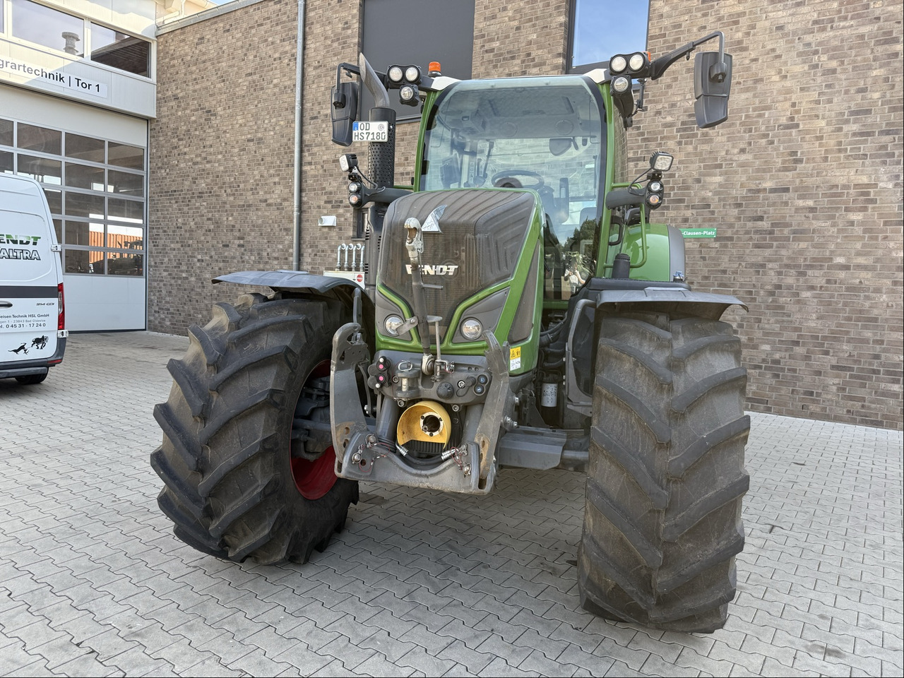 Fendt 718 Vario Gen6 PowerPlus - Трактор: слика 4 Fendt 718 Vario Gen6 PowerPlus - Трактор: слика 4