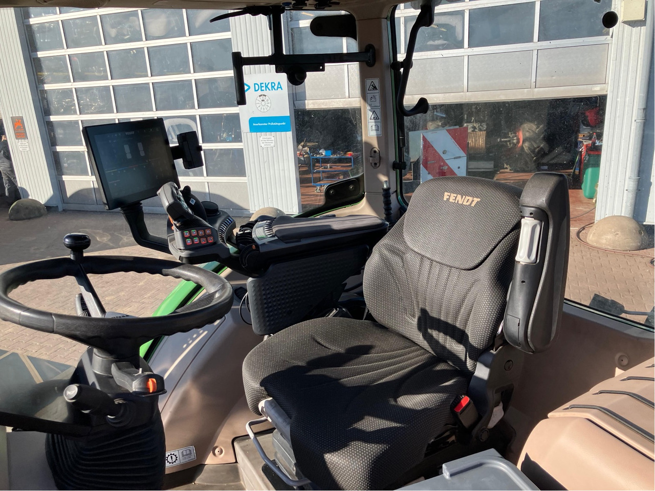 Fendt 718 Vario Gen6 ProfiPlus - Трактор: слика 3 Fendt 718 Vario Gen6 ProfiPlus - Трактор: слика 3