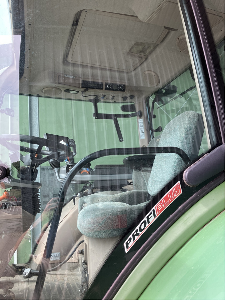 Fendt 718 Vario Profi Plus - Трактор: слика 2 Fendt 718 Vario Profi Plus - Трактор: слика 2