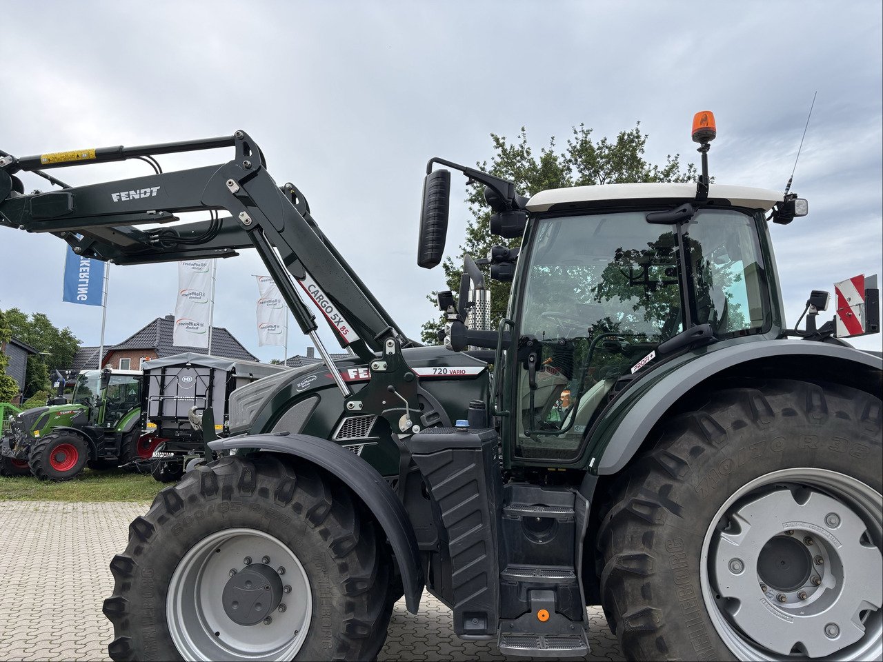 Fendt 720 Profi Plus set 2 - Трактор: слика 1 Fendt 720 Profi Plus set 2 - Трактор: слика 1
