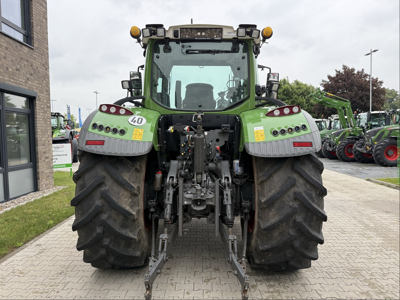 Fendt 720 Vario S4 ProfiPlus FZW RTK - Трактор: слика 2 Fendt 720 Vario S4 ProfiPlus FZW RTK - Трактор: слика 2