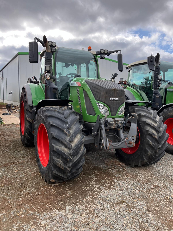 Fendt 720 Vario S4 ProfiPlus - Трактор: слика 3 Fendt 720 Vario S4 ProfiPlus - Трактор: слика 3