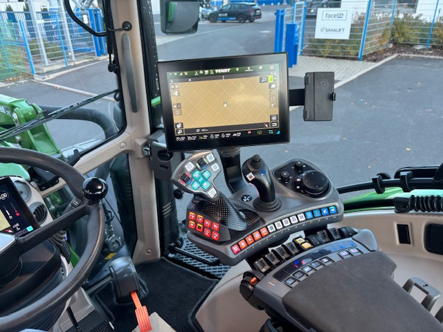 Fendt 722 Vario Gen6 Profi Sett2 - Трактор: слика 3 Fendt 722 Vario Gen6 Profi Sett2 - Трактор: слика 3
