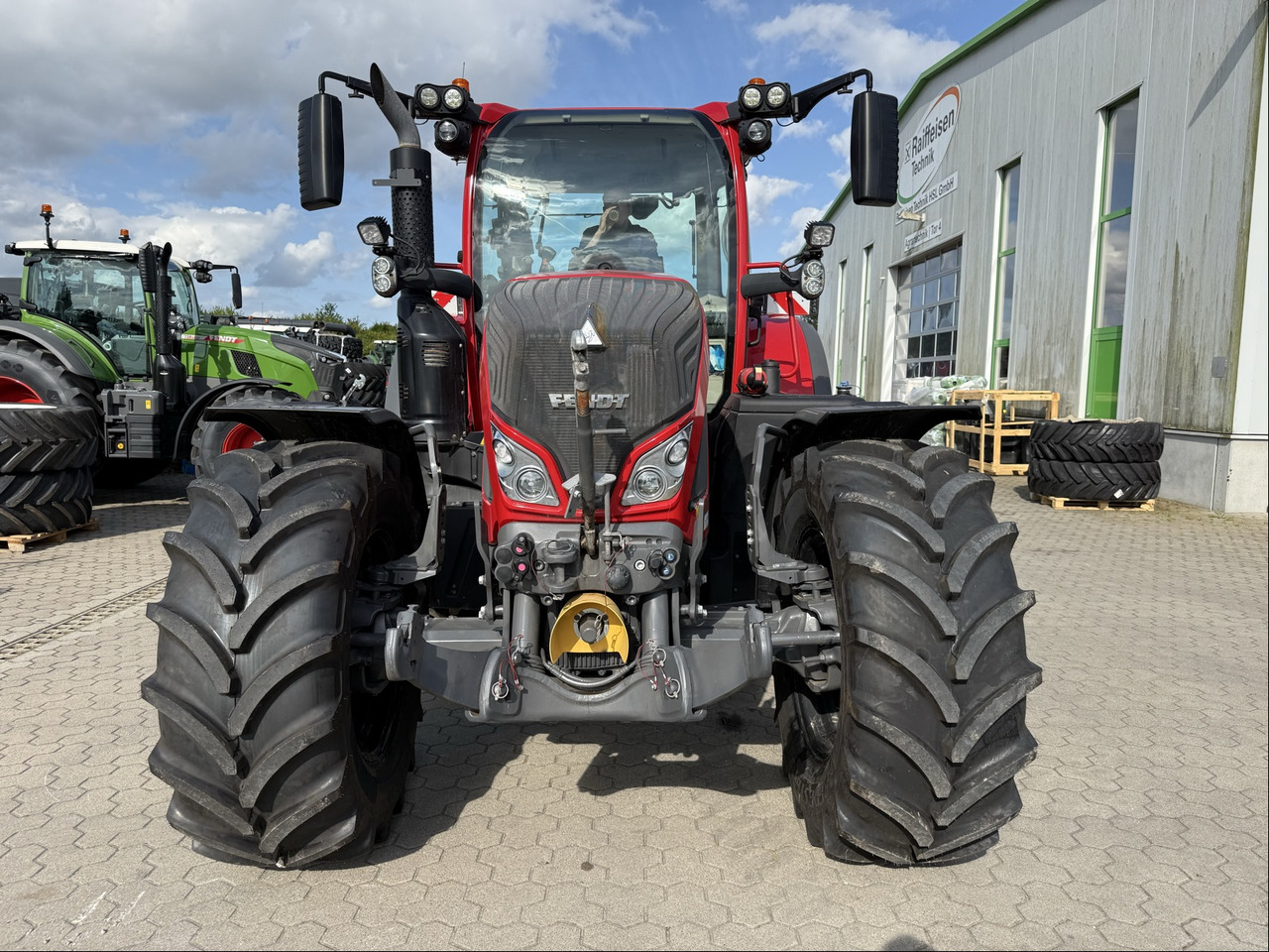 Fendt 724 Vario Gen6 ProfiPlus - Трактор: слика 3 Fendt 724 Vario Gen6 ProfiPlus - Трактор: слика 3