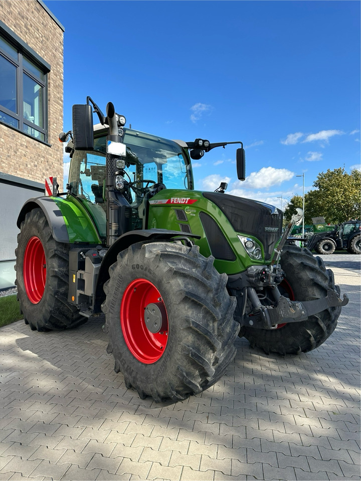 Fendt 724 Vario Gen6 ProfiPlus - Трактор: слика 1 Fendt 724 Vario Gen6 ProfiPlus - Трактор: слика 1