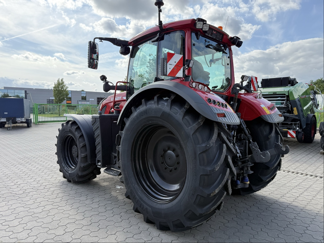 Fendt 724 Vario Gen6 ProfiPlus - Трактор: слика 4 Fendt 724 Vario Gen6 ProfiPlus - Трактор: слика 4