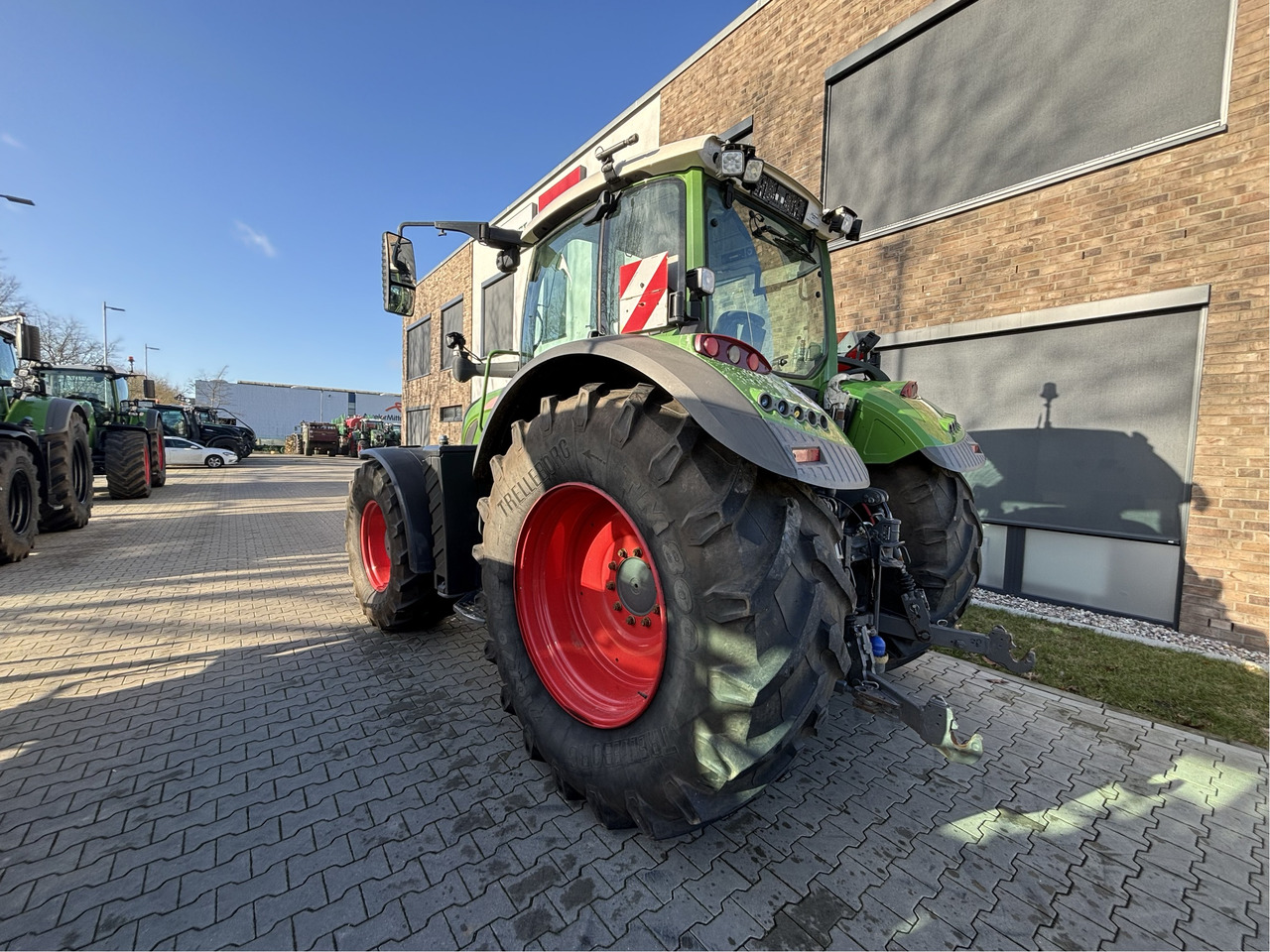 Fendt 724 Vario S4 - Трактор: слика 4 Fendt 724 Vario S4 - Трактор: слика 4