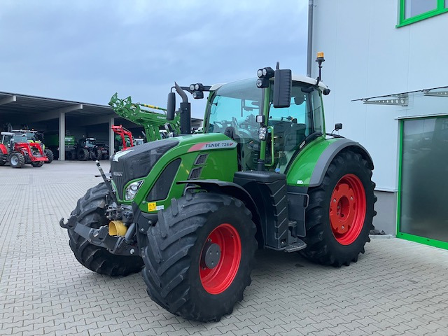 Fendt 724 Vario S4 Profi - Трактор: слика 1 Fendt 724 Vario S4 Profi - Трактор: слика 1