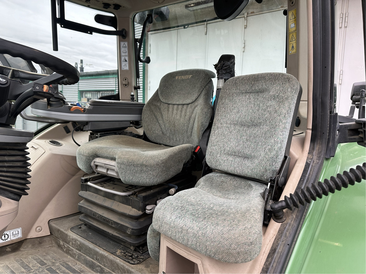 Fendt 724 Vario S4 Profi Plus - Трактор: слика 4 Fendt 724 Vario S4 Profi Plus - Трактор: слика 4