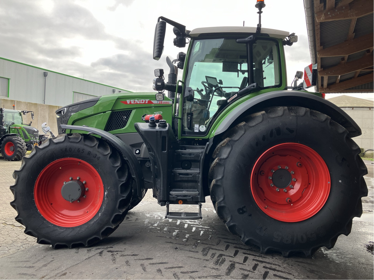 Fendt 728 Vario Gen7 - Трактор: слика 1 Fendt 728 Vario Gen7 - Трактор: слика 1