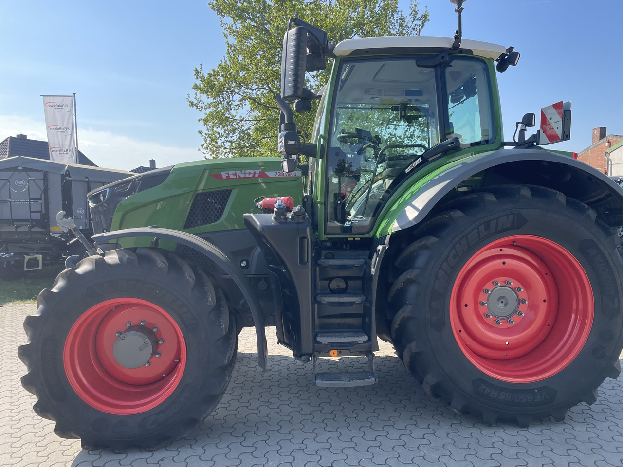 Fendt 728 Vario Gen7 Profi Setting2 - Трактор: слика 1 Fendt 728 Vario Gen7 Profi Setting2 - Трактор: слика 1