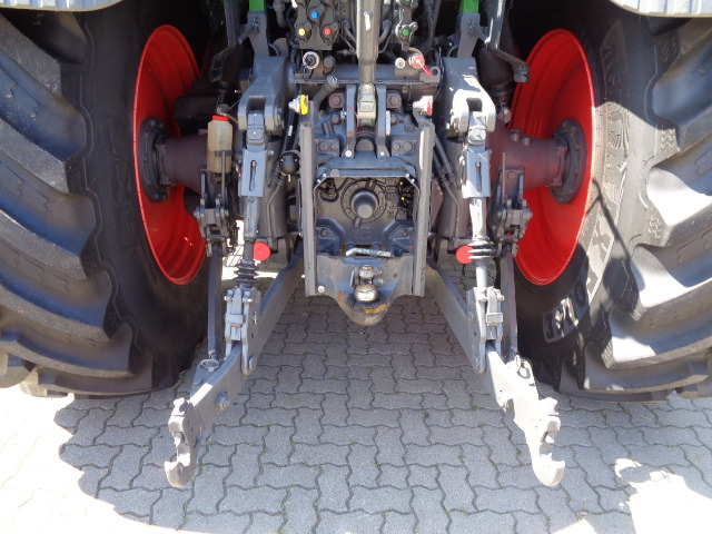 Трактор Fendt 824 Vario S4 ProfiPlus: слика 15
