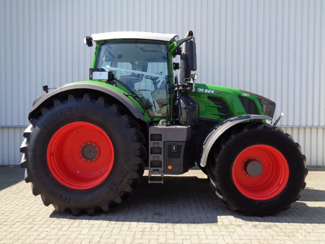 Трактор Fendt 824 Vario S4 ProfiPlus: слика 20