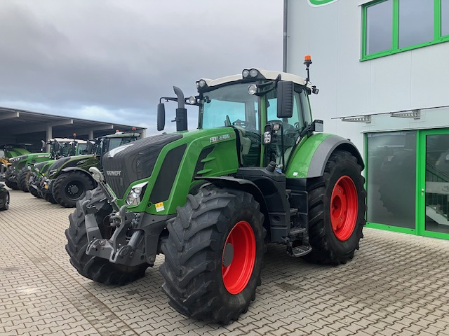 Fendt 826 Vario S4 Profi - Трактор: слика 1 Fendt 826 Vario S4 Profi - Трактор: слика 1