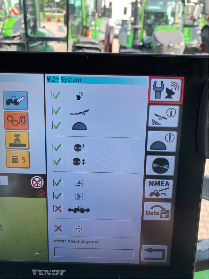 Fendt 826 Vario S4 Profi Plus RTK - Трактор: слика 2 Fendt 826 Vario S4 Profi Plus RTK - Трактор: слика 2