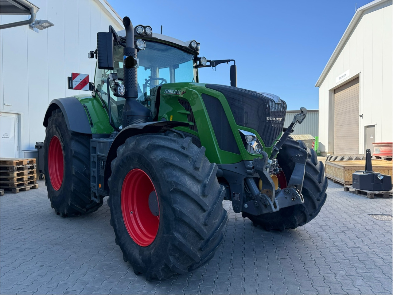 Fendt 828 Vario ProfiPlus Motor NEU - Трактор: слика 1 Fendt 828 Vario ProfiPlus Motor NEU - Трактор: слика 1