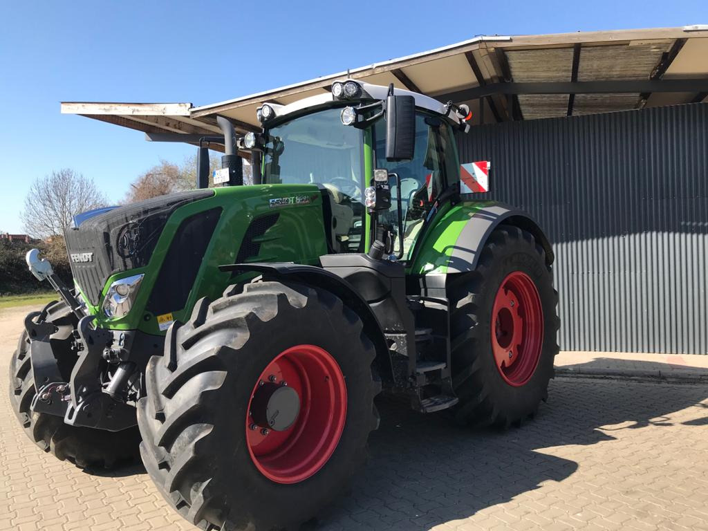 Fendt 828 Vario S4 Profi - Трактор: слика 1 Fendt 828 Vario S4 Profi - Трактор: слика 1