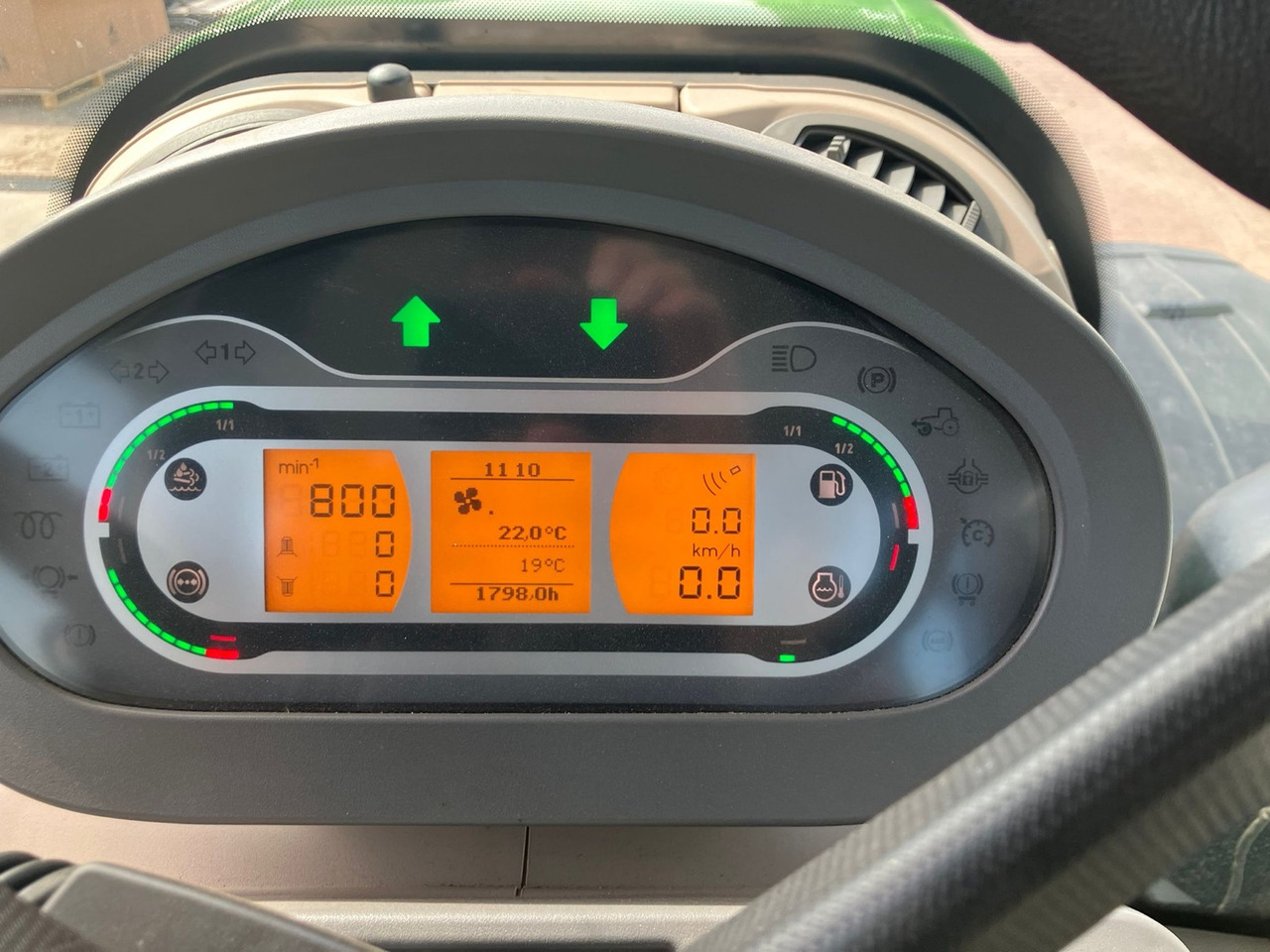 Fendt 828 Vario S4 Profi Plus - Трактор: слика 2 Fendt 828 Vario S4 Profi Plus - Трактор: слика 2