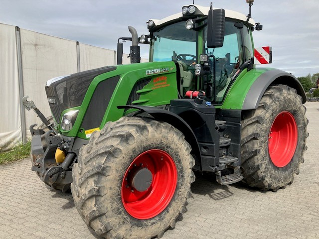 Fendt 828 Vario S4 ProfiPlus - Трактор: слика 2 Fendt 828 Vario S4 ProfiPlus - Трактор: слика 2