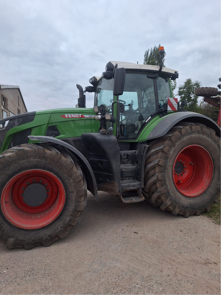 Fendt 939 Vario Gen7 ProfiPlus - Трактор: слика 2 Fendt 939 Vario Gen7 ProfiPlus - Трактор: слика 2