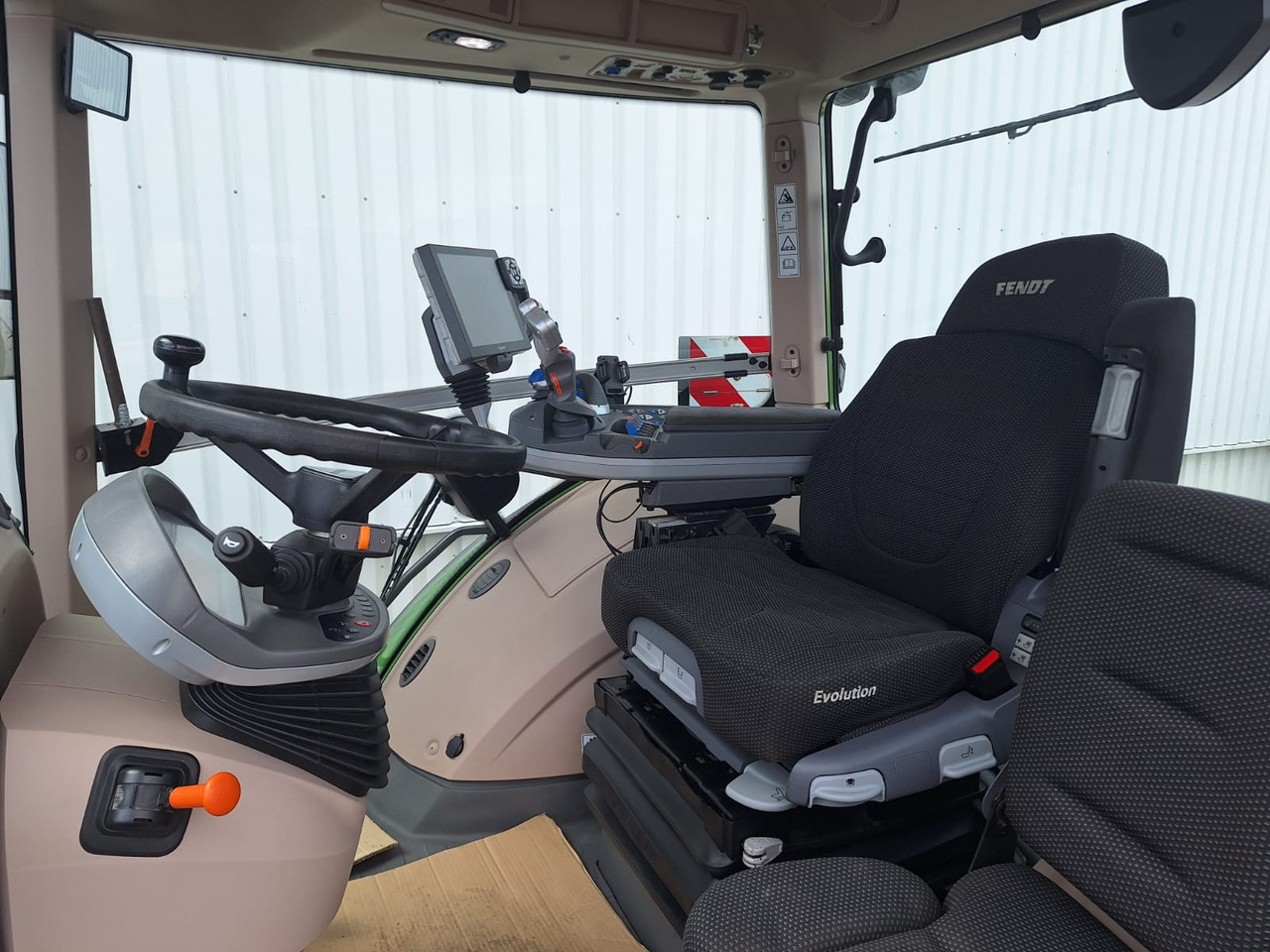 Fendt 942 Vario Gen6 ProfiPlus - Трактор: слика 5 Fendt 942 Vario Gen6 ProfiPlus - Трактор: слика 5