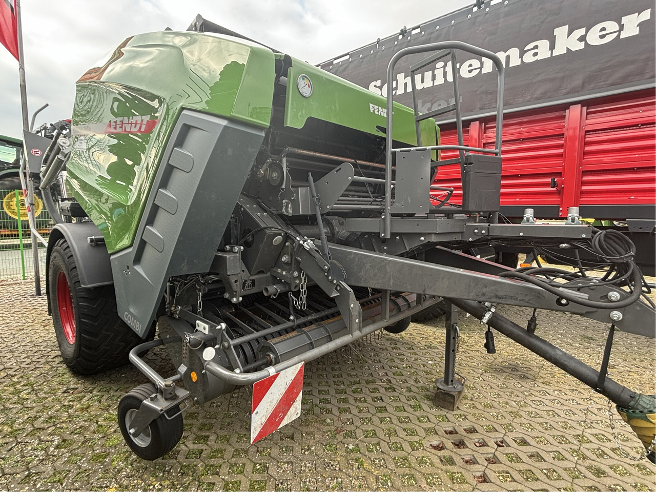Fendt Rotana 160 V Combi - Превртувачка опрема: слика 1 Fendt Rotana 160 V Combi - Превртувачка опрема: слика 1