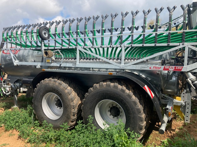 Fliegl VFW 14000 Maxx - Опрема за наѓубрување: слика 1 Fliegl VFW 14000 Maxx - Опрема за наѓубрување: слика 1