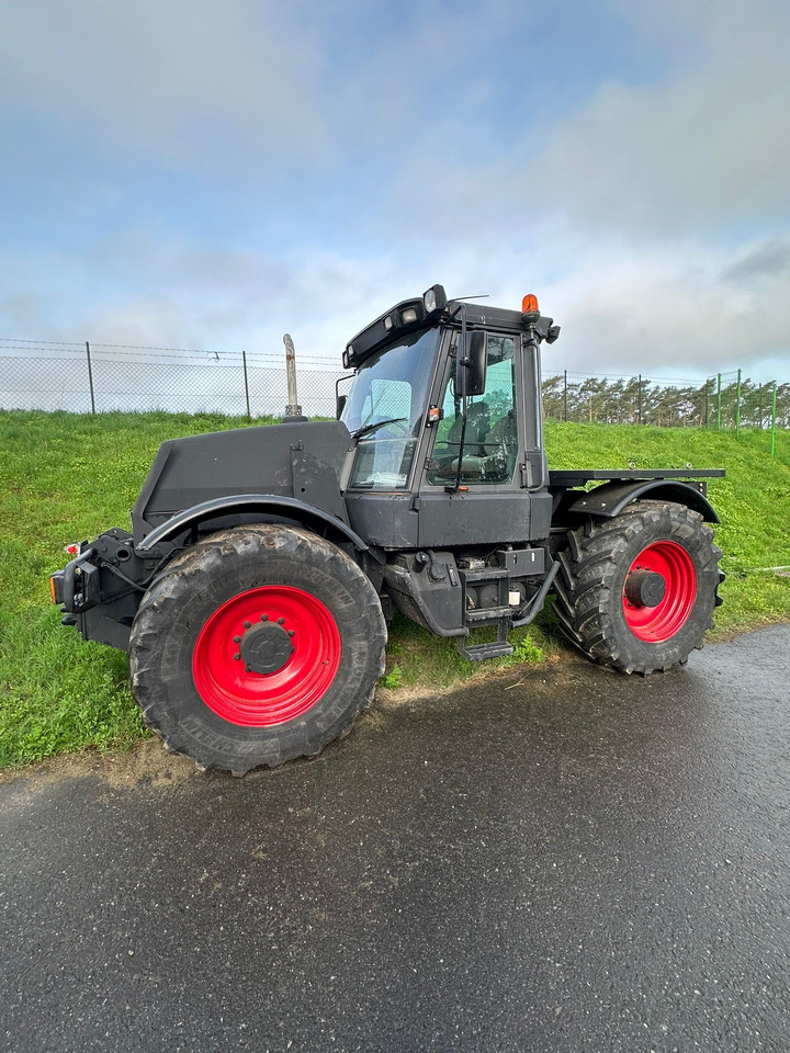 JCB Fastrac - Трактор: слика 1 JCB Fastrac - Трактор: слика 1
