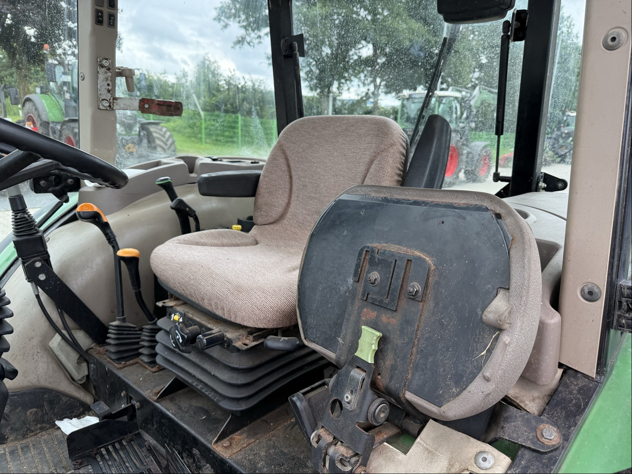 John Deere 5075E - Трактор: слика 3 John Deere 5075E - Трактор: слика 3