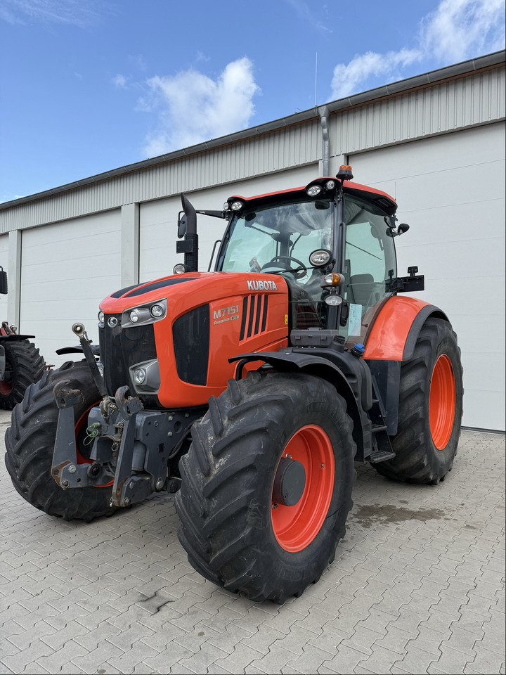 Kubota M 7151 KVT - Трактор: слика 1 Kubota M 7151 KVT - Трактор: слика 1
