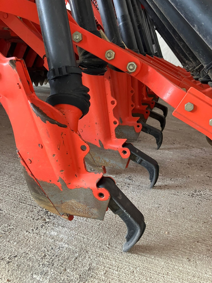 Kuhn Drillmaschinen - Семенска дупчалка: слика 5 Kuhn Drillmaschinen - Семенска дупчалка: слика 5