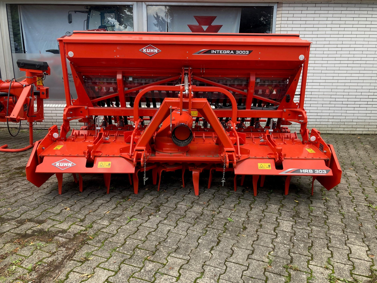 Kuhn Integra 3003 24 SD - Семенска дупчалка: слика 1 Kuhn Integra 3003 24 SD - Семенска дупчалка: слика 1