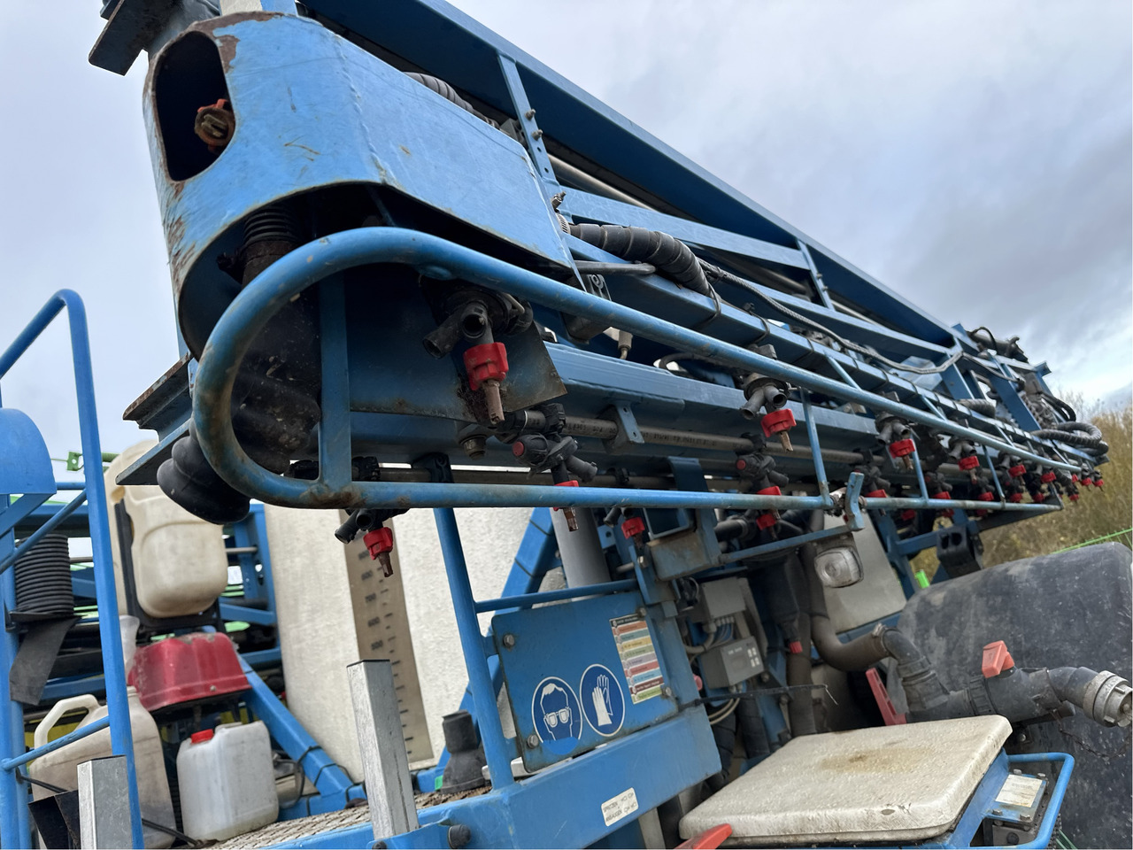 Lemken Anhängespritze 30/27 - Распрскувач монтиран на трактор: слика 3 Lemken Anhängespritze 30/27 - Распрскувач монтиран на трактор: слика 3