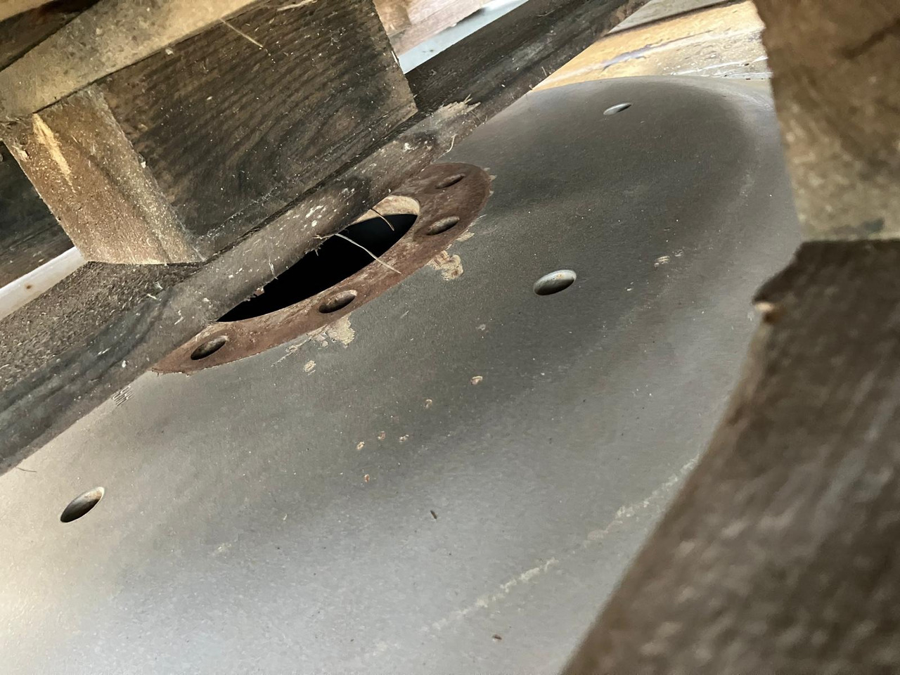 Massey Ferguson 340/95R48 320/95R32 Continental - Гуми и бандажи: слика 2 Massey Ferguson 340/95R48 320/95R32 Continental - Гуми и бандажи: слика 2