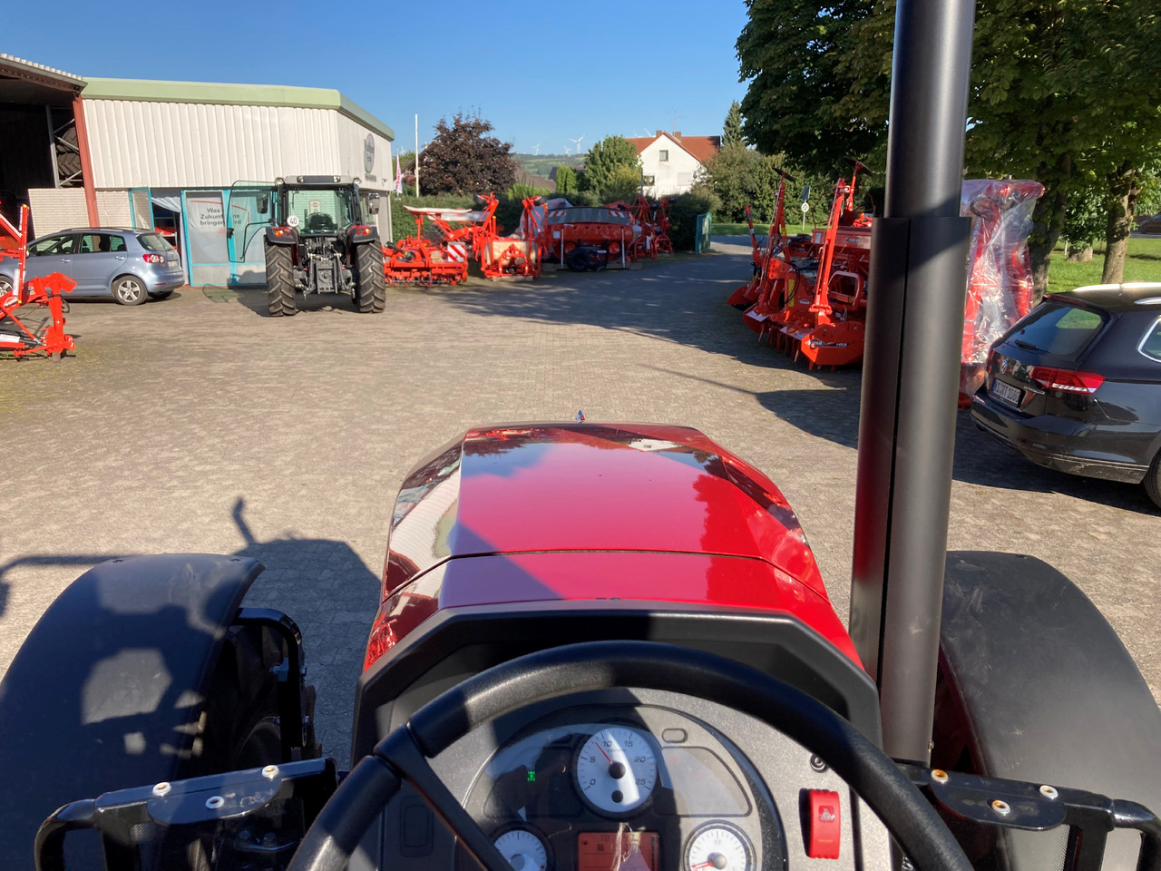 Massey Ferguson 4708 M Plattform Essential - Трактор: слика 4 Massey Ferguson 4708 M Plattform Essential - Трактор: слика 4