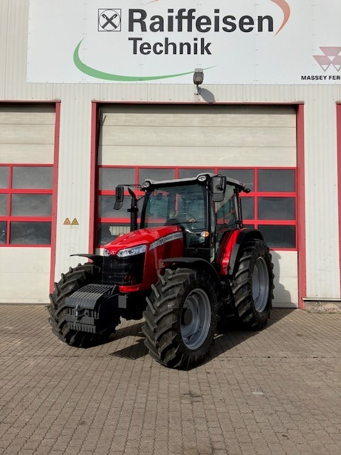 Massey Ferguson 5712 M 4WD Cab Essential - Трактор: слика 1 Massey Ferguson 5712 M 4WD Cab Essential - Трактор: слика 1