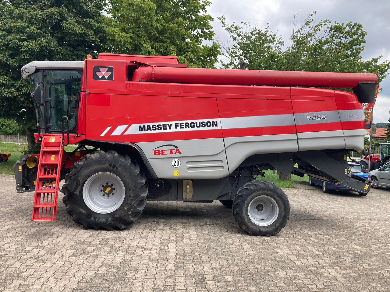 Massey Ferguson Beta 7260 - Комбајн: слика 1 Massey Ferguson Beta 7260 - Комбајн: слика 1