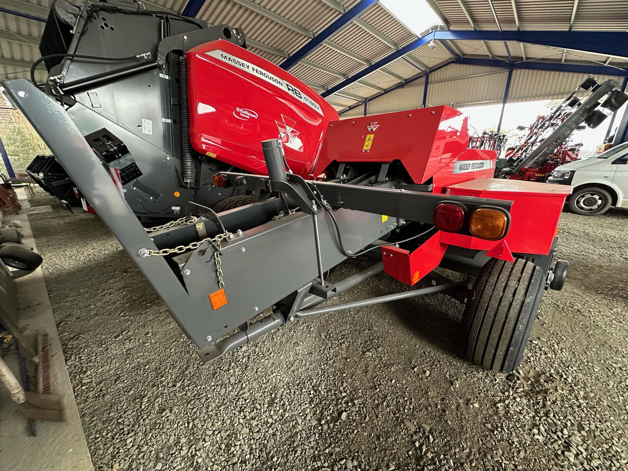 Massey Ferguson Hochdruckpresse 1840 - Обмотувач на бали: слика 2 Massey Ferguson Hochdruckpresse 1840 - Обмотувач на бали: слика 2