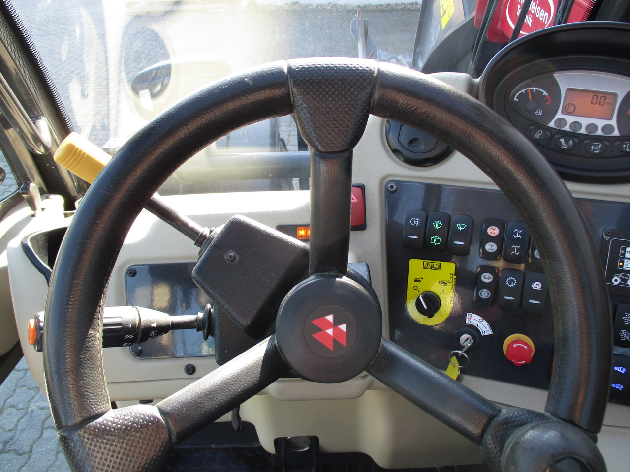 Massey Ferguson TH 7038 T4f - Натоварувач: слика 3 Massey Ferguson TH 7038 T4f - Натоварувач: слика 3