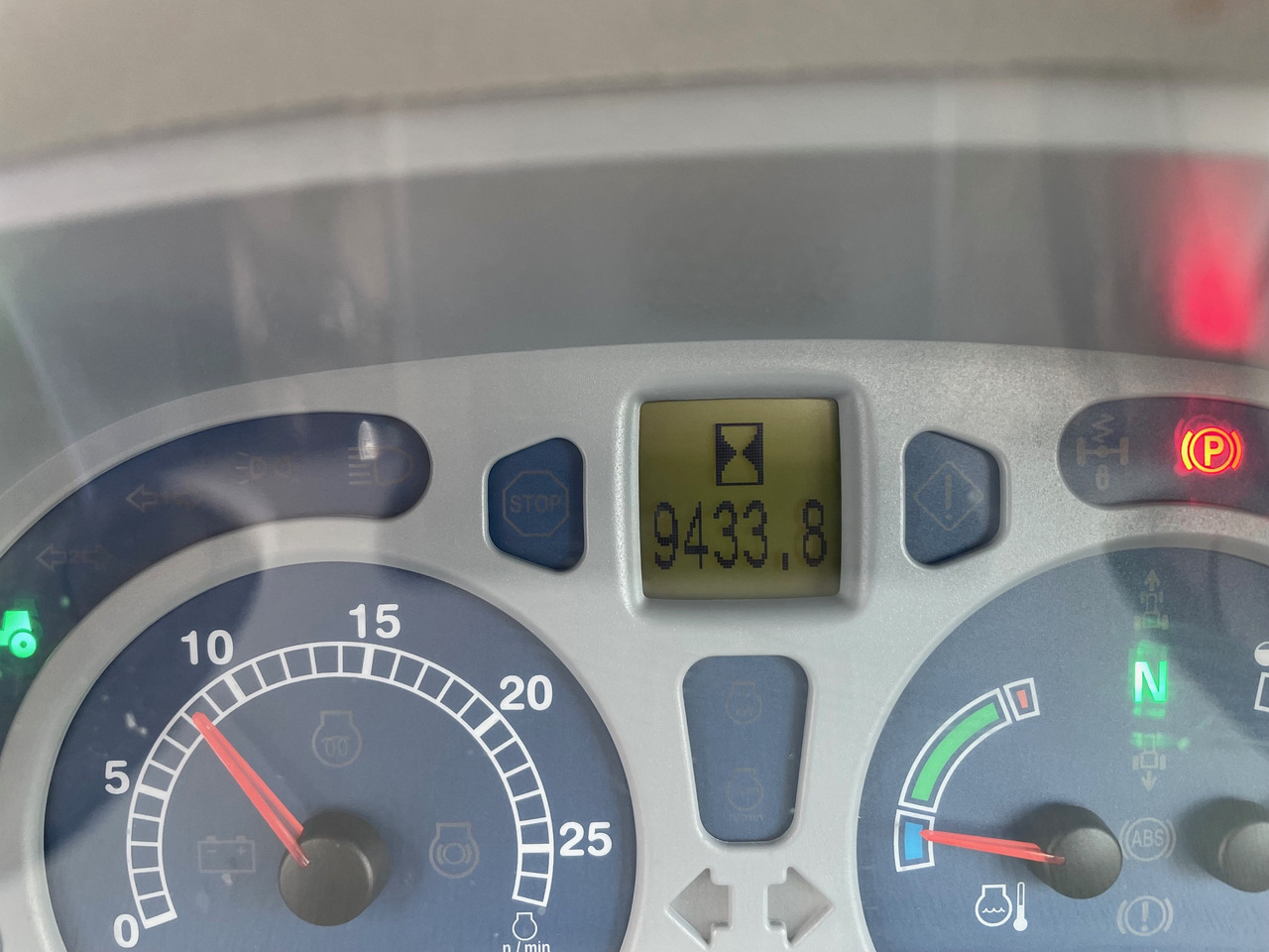 New Holland T7.210 Autocommand - Трактор: слика 2 New Holland T7.210 Autocommand - Трактор: слика 2