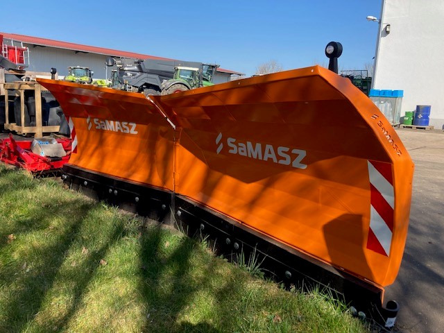 Saphir Schneeschild Samasz ALPS331G - Распрскувач на песок/ Сол: слика 1 Saphir Schneeschild Samasz ALPS331G - Распрскувач на песок/ Сол: слика 1