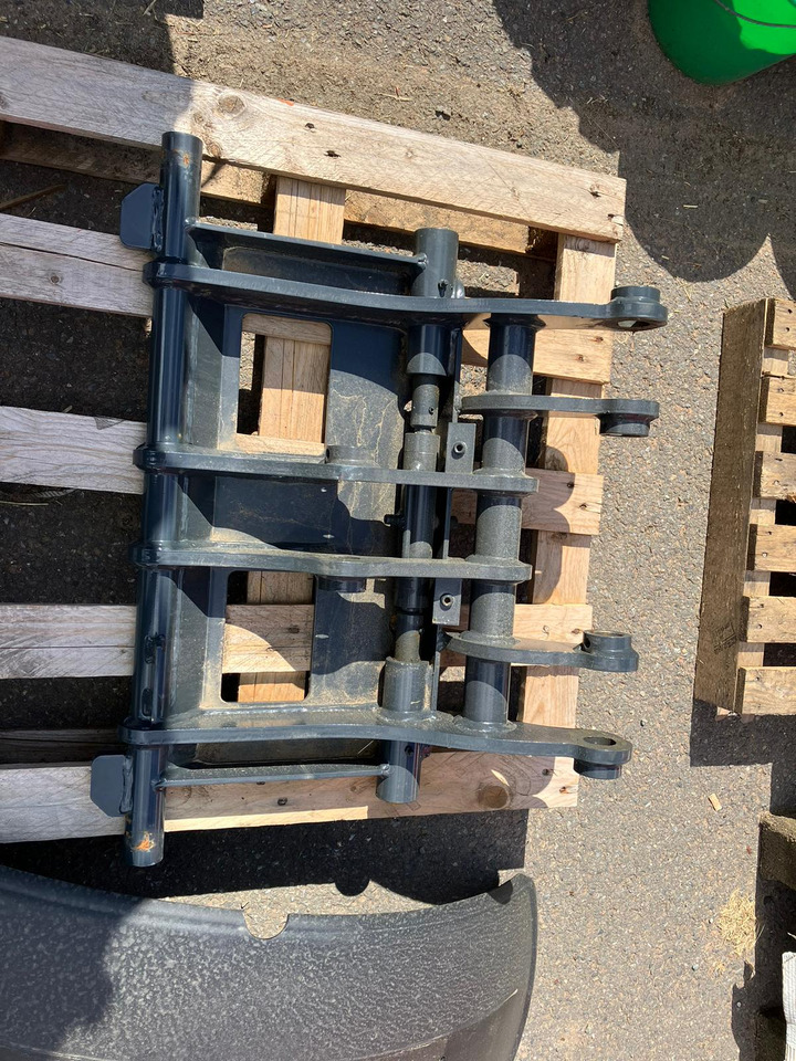 Schäffer Aufnahme Hoflader-WS SWH - Опрема за добиток: слика 1 Schäffer Aufnahme Hoflader-WS SWH - Опрема за добиток: слика 1