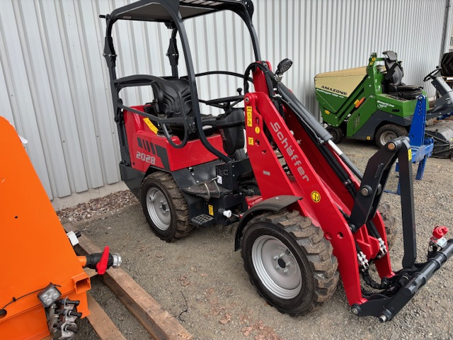 Schäffer Hoflader 2028-2 - Натоварувач на тркала: слика 4 Schäffer Hoflader 2028-2 - Натоварувач на тркала: слика 4