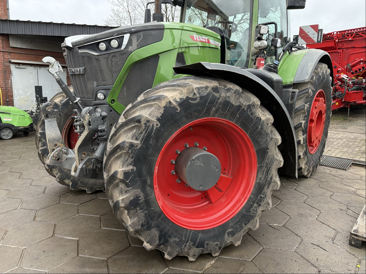 Trelleborg VF650/60 R38 VF750/70 R44 TM1060 - Гуми и бандажи: слика 1 Trelleborg VF650/60 R38 VF750/70 R44 TM1060 - Гуми и бандажи: слика 1