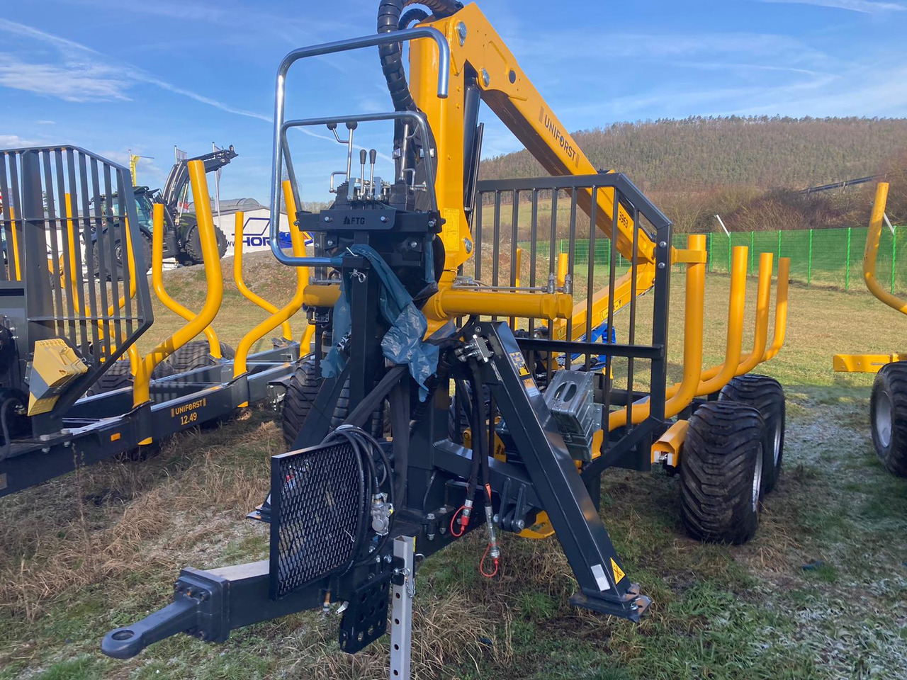 Uniforst Forstanhänger 6t Forstkran 6,3 - Шумска приколка: слика 1 Uniforst Forstanhänger 6t Forstkran 6,3 - Шумска приколка: слика 1